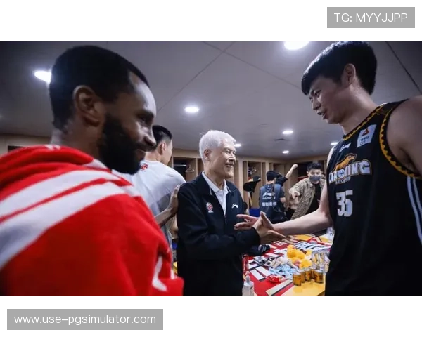 弗罗西诺内绿白热情背后的球迷精神与城市认同探索